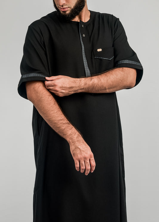 Imaarah Short Sleeve Thobe Black