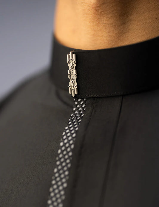 Amaani Noble Thobe(Black)