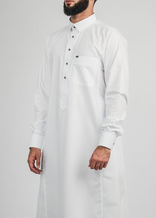 Imaarah Collared Thobe White With Silver Button